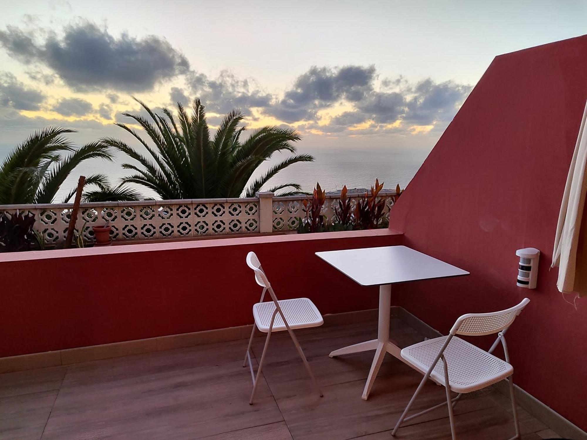 Lourdes 1 Casa Compartida Solo Con La Anfitriona Apartment Breña Baja Exterior foto